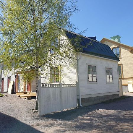 Vaelrenoverad Fin Laegenhet I Charmigt Omrade Söderhamn Exteriér fotografie
