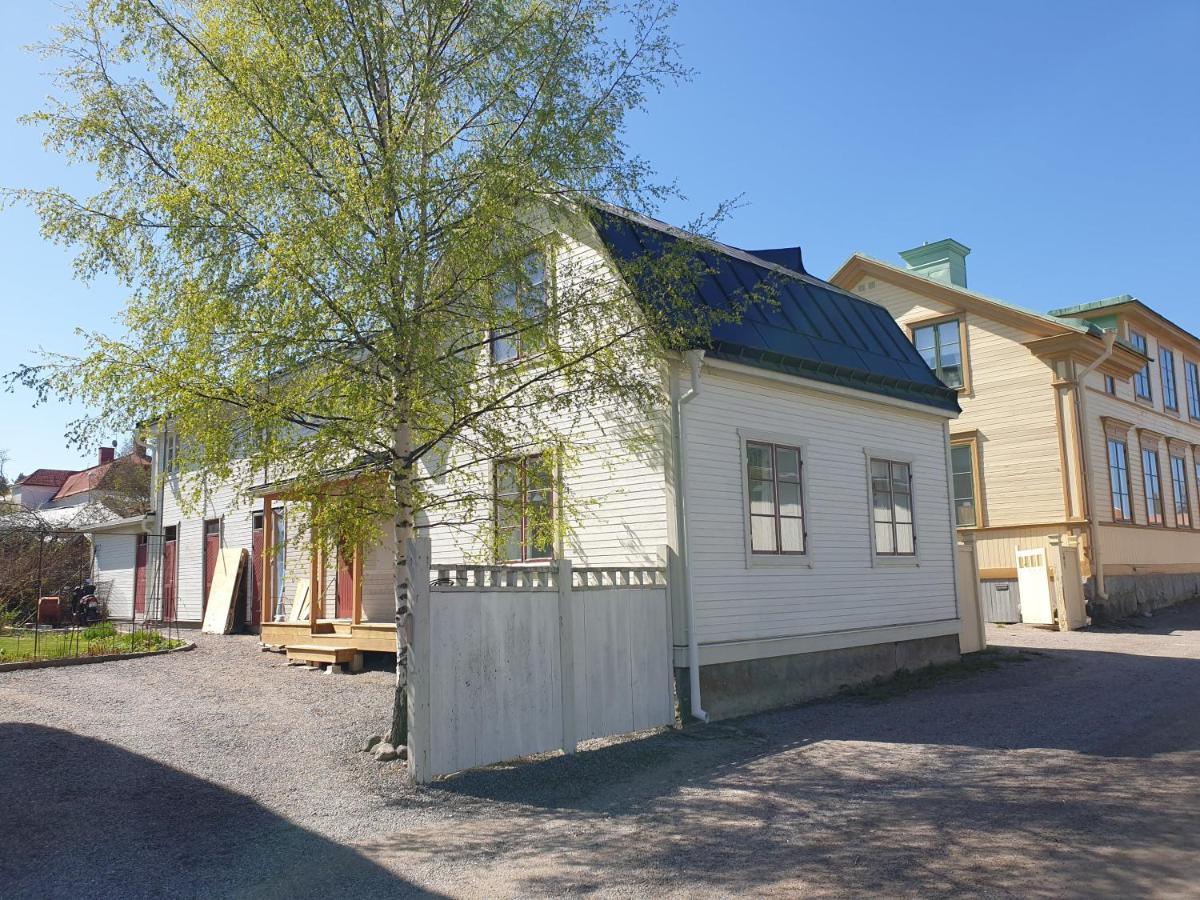 Vaelrenoverad Fin Laegenhet I Charmigt Omrade Söderhamn Exteriér fotografie